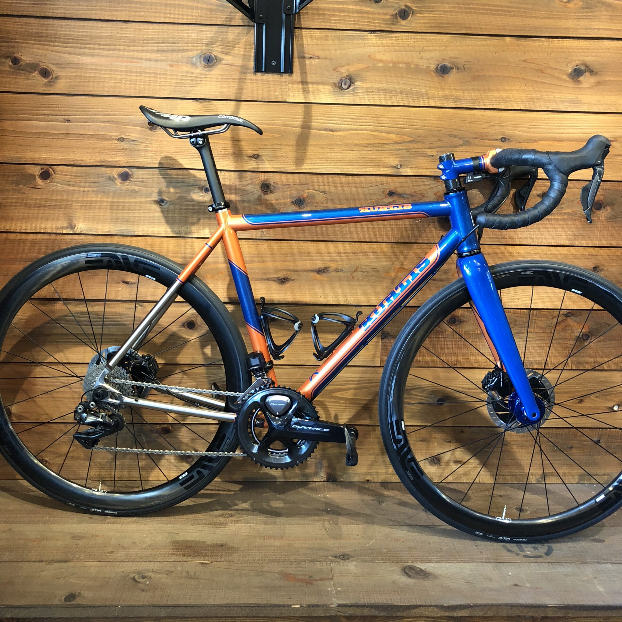 KUALIS TITAN DISC ROAD