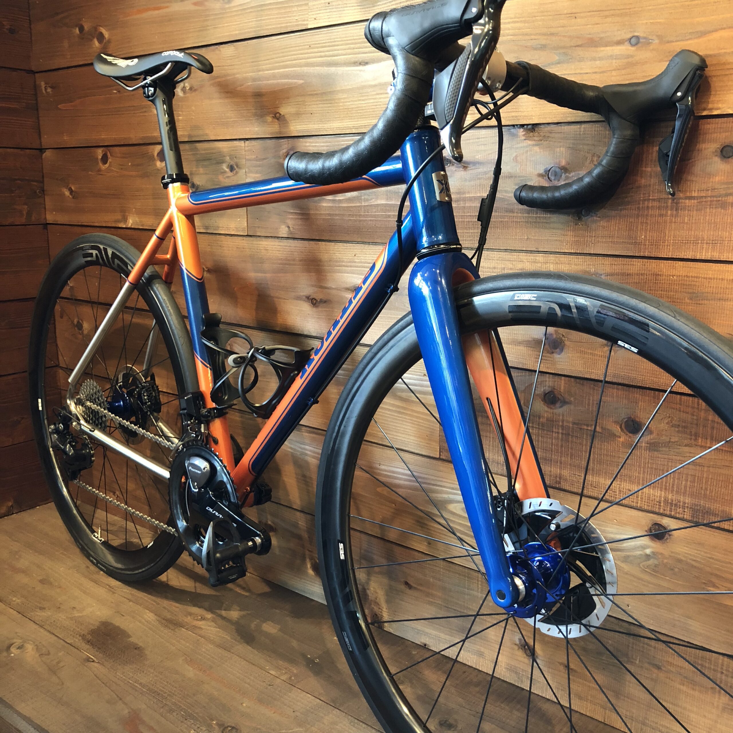 KUALIS TITAN DISC ROAD