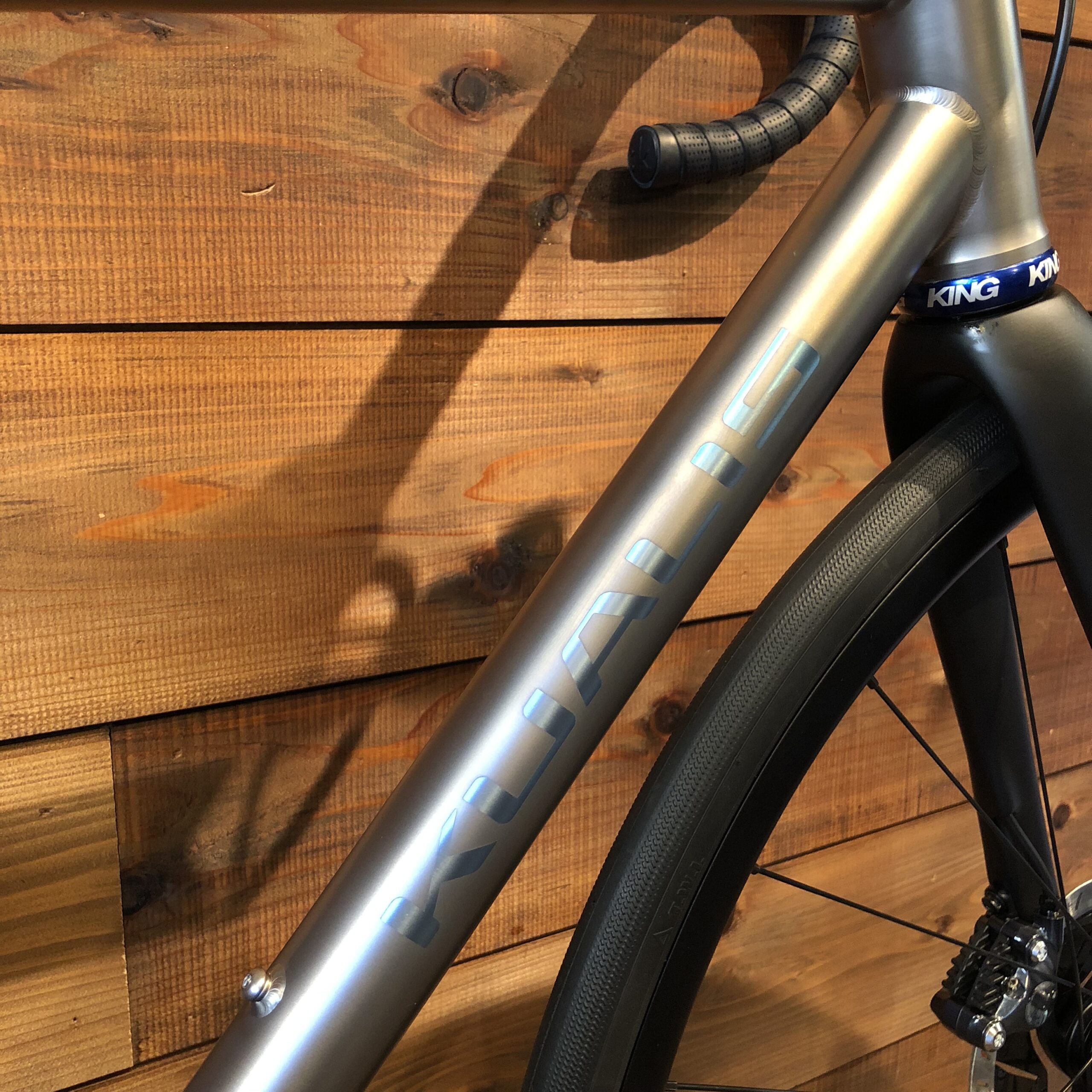 KUALIS TITAN DISC ROAD