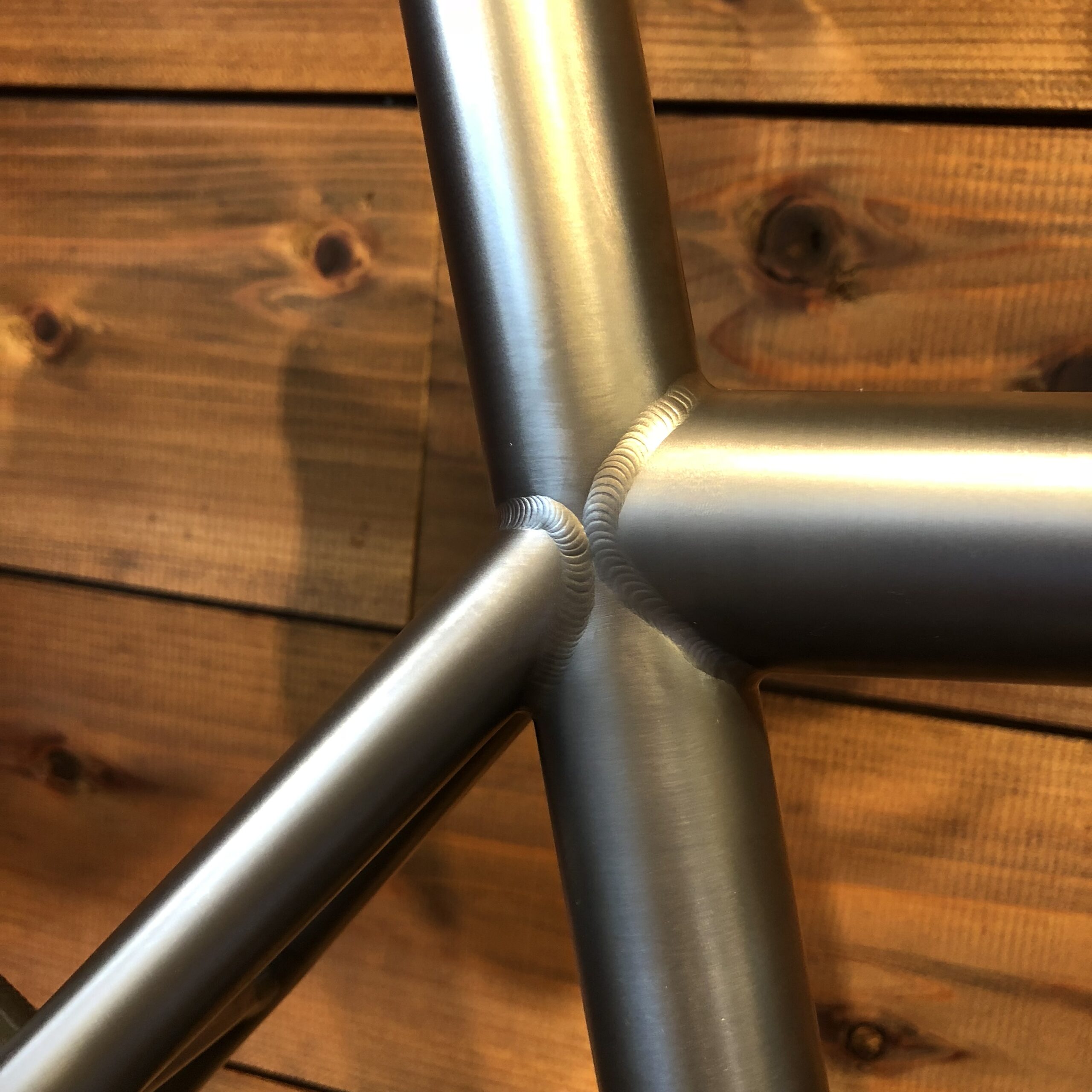 KUALIS TITAN DISC ROAD